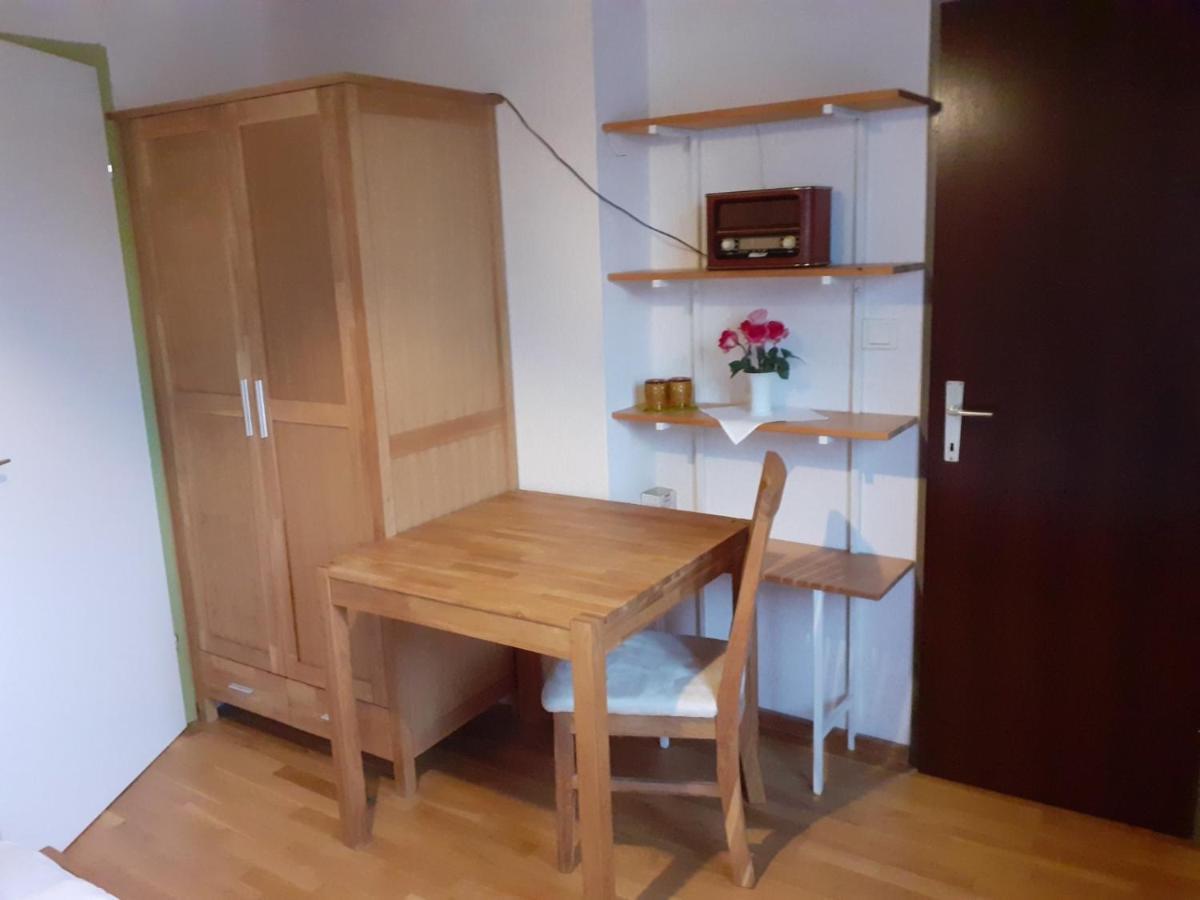 Obstbau Und Gaestezimmer Stani Kitzeck im Sausal Exterior photo